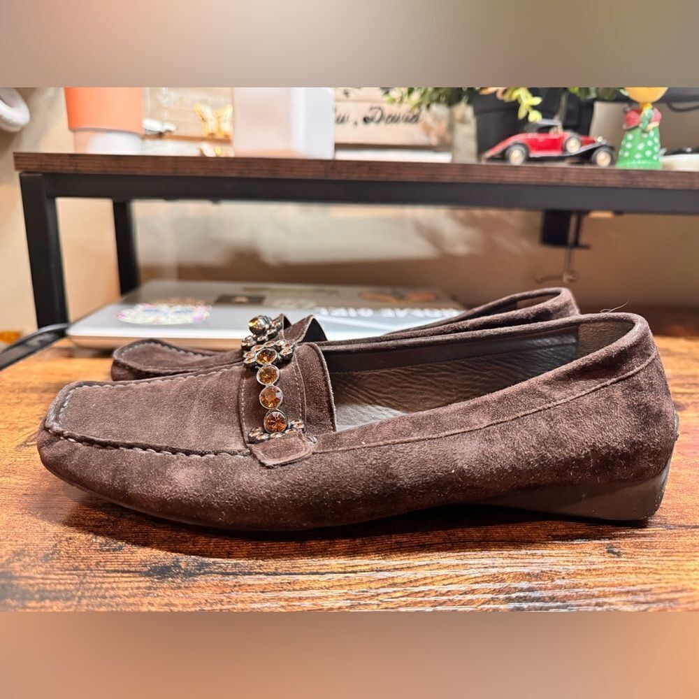 Stuart Weitzman Brown Suede Loafer Flats Size 7‎